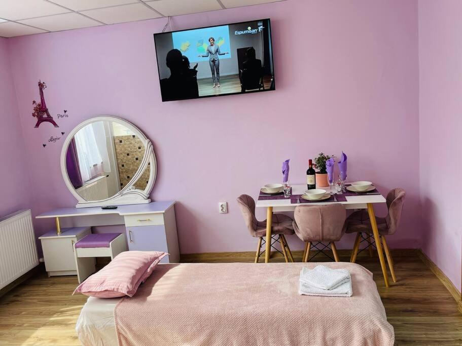 Lavender Luxury Apartment オラデア エクステリア 写真